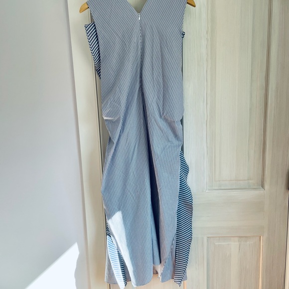 Carven blue pinstripe 100% cotton dress. Ruffled. Beautiful & comfortable. EU36 - Picture 12 of 14